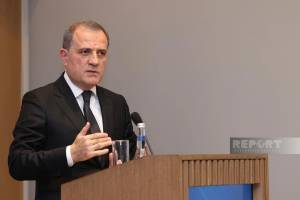 Ceyhun Bayramov: Azərbaycan və Ermənistan ikitərəfli münasibətlərdə dinc, sabit dövrü yaşayır Xəbər şəkili