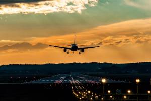 "FlyDubai"ın təyyarəsi Bakıya təcili eniş edib Xəbər şəkili