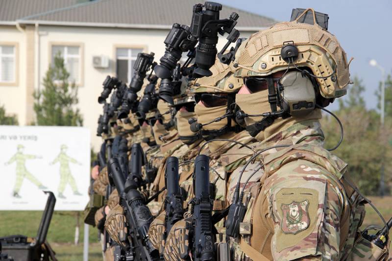 XTQ hərbi hissəsində hərbi vəzifəlilərlə təlim toplanışı keçirilib - VİDEO