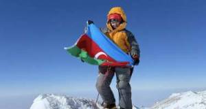 Azərbaycanlı alpinist ən yüksək zirvəsini fəth etdi