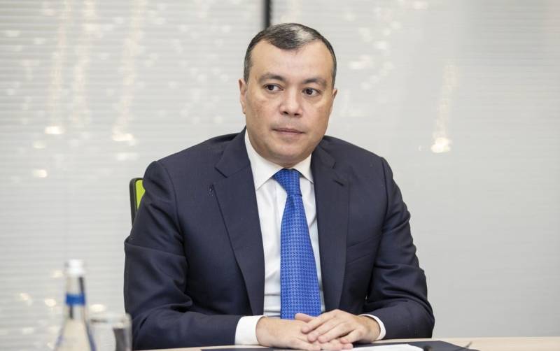 Bu məmurlar xeyir-şərdən qalmırlar - FOTO