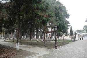 Xudat şəhərində əsaslı təmir olunan Heydər Əliyev adına parkda son tamamlanma işləri görülür (FOTO) Xəbər şəkili